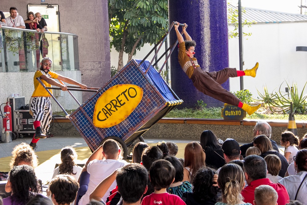 trupe dunavo apresenta irmaos carreto no sesc jundiai 3